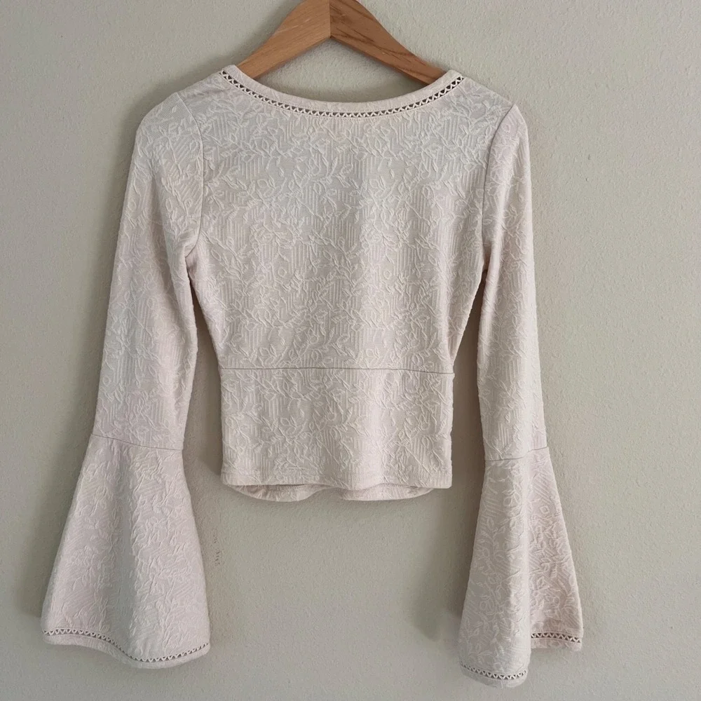 Shyanne Top XS Cream Textured Knit Bell Sleeve Boho Western Festival Romantic - Picture 3 of 8